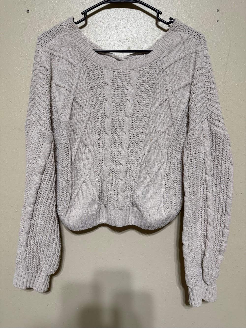 Woman’s cable knit sweater medium